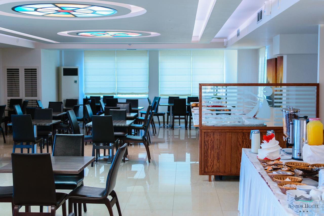 Junior Hotel إريا المظهر الخارجي الصورة