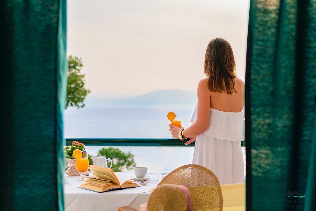 Junior Hotel إريا المظهر الخارجي الصورة