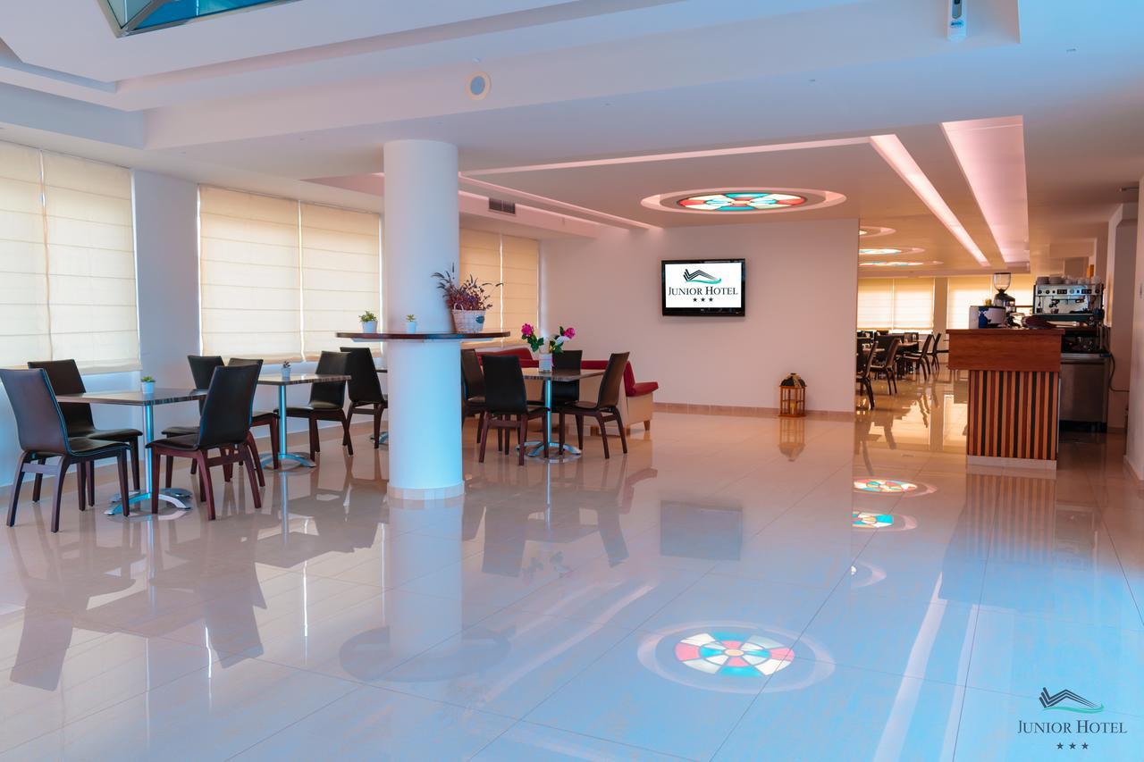 Junior Hotel إريا المظهر الخارجي الصورة