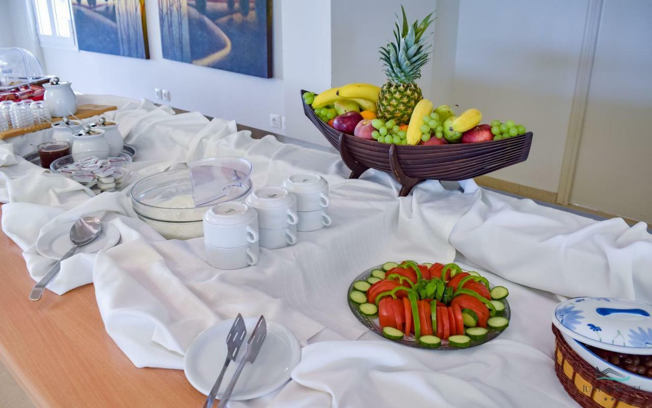 Junior Hotel إريا المظهر الخارجي الصورة