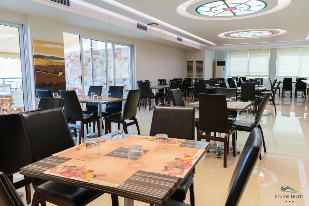 Junior Hotel إريا المظهر الخارجي الصورة
