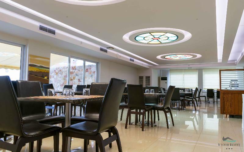 Junior Hotel إريا المظهر الخارجي الصورة